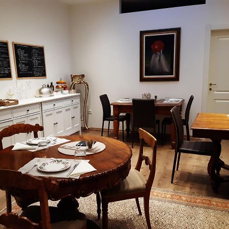 B&B S. Trinita 18 Suites & Rooms Trento Luaran gambar