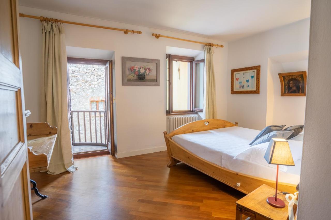 B&B S. Trinita 18 Suites & Rooms Trento Luaran gambar