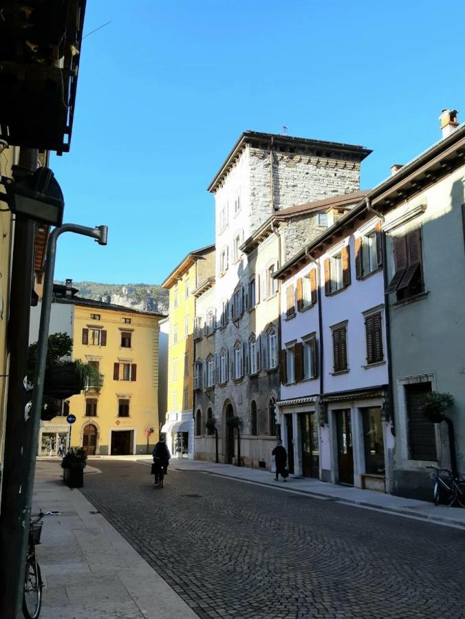 B&B S. Trinita 18 Suites & Rooms Trento Luaran gambar