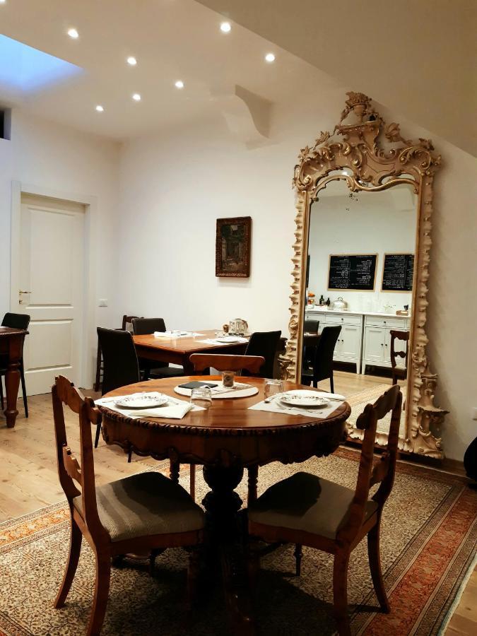 B&B S. Trinita 18 Suites & Rooms Trento Luaran gambar