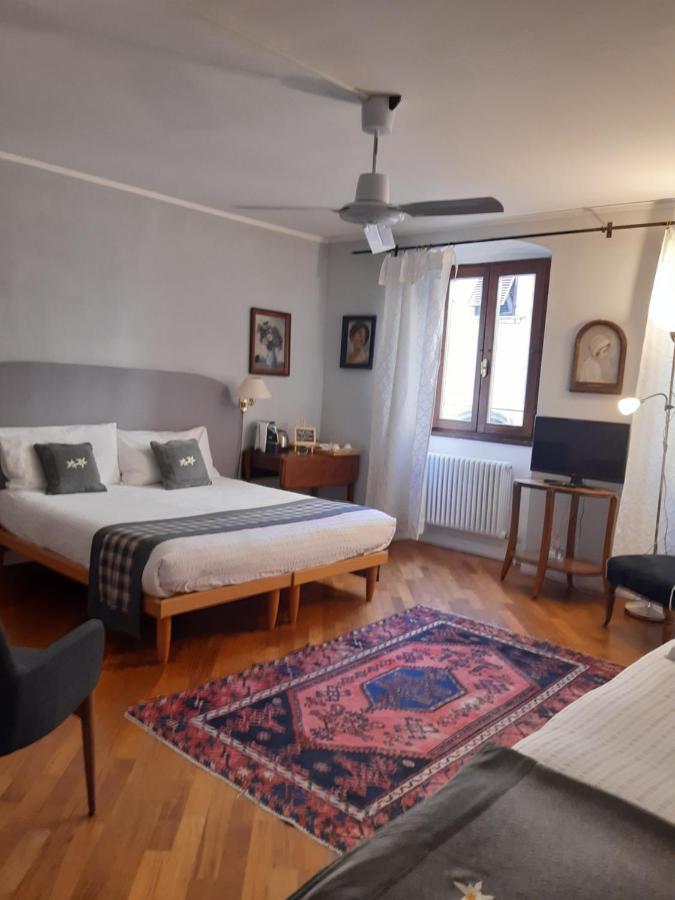 B&B S. Trinita 18 Suites & Rooms Trento Luaran gambar